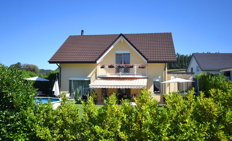 Charmante et spacieuse 
villa de 5½ pièces