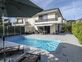 Splendide villa jumelle contemporaine de 5.5 pièces avec piscine
