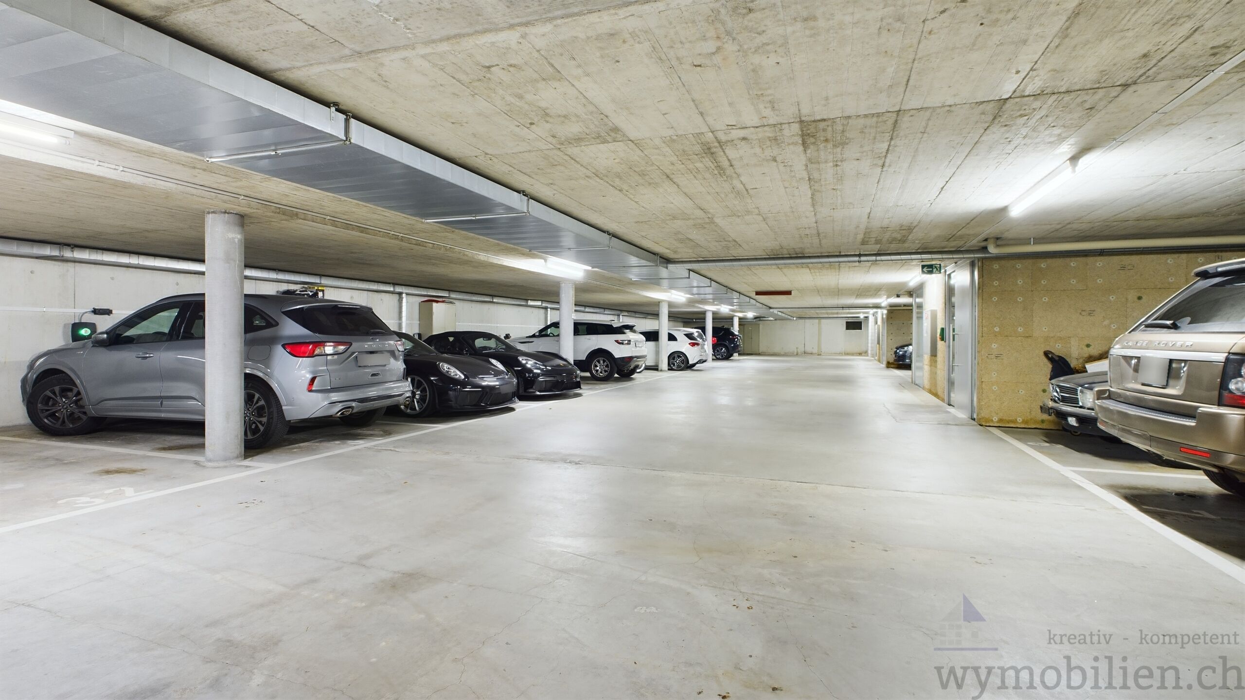 Einstellhalle 