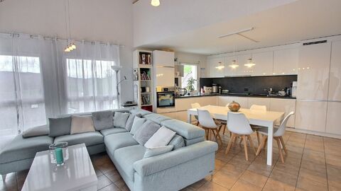 BEL APPARTEMENT EN DUPLEX DE 5.5 PIÈCES À BLONAY