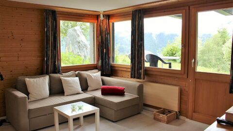 Joli appartement de 2 pièces, calme, lumineux, à côté des pistes