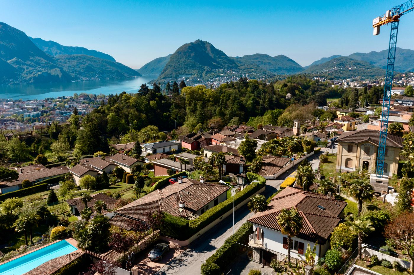 Detached House with Garden and Lugano Lake View