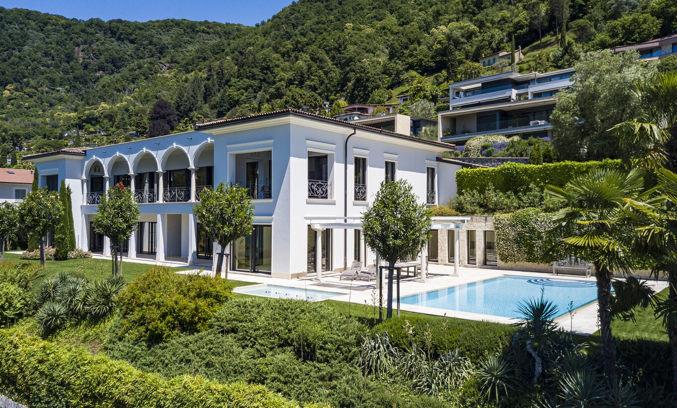 Spettacolare proprietà fronte lago