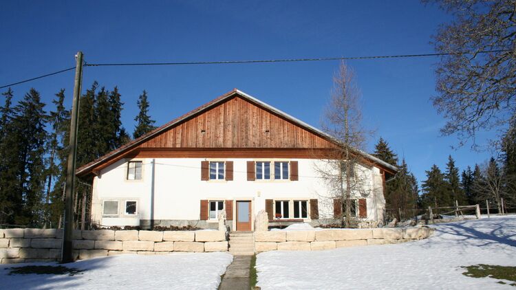 Renovated farm CH-2406 La Brévine
