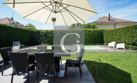 Charming house with swimming pool in absolute calm