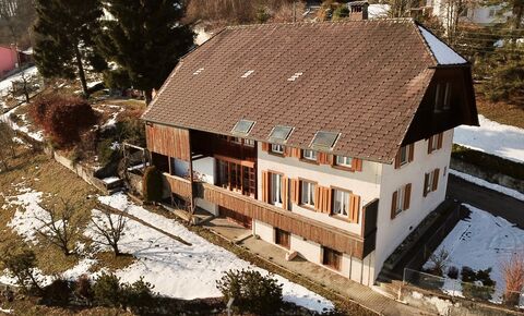 Ausbaubares 7- Zi.-Einfamilienhaus mit Panoramasicht
