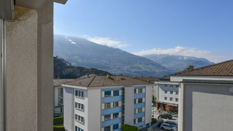 SION, 4 pièces rénové
dernier étage - quartier PLATTA
