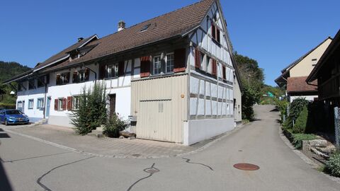 einmalig - im Dorfkern - altehrwürdig