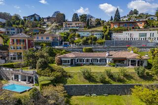 Elegant Mediterranean villa with panoramic view & Pool in Lugano