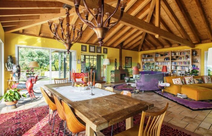 Spacious, elegant and prestigious country mansion with beautiful view