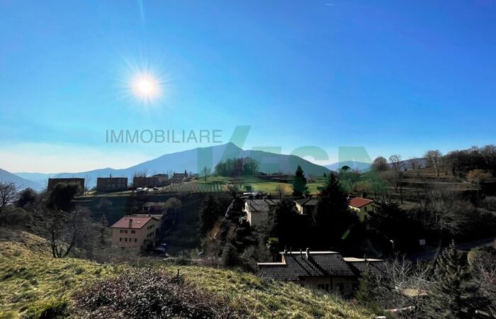 Bel terreno con vista panoramica