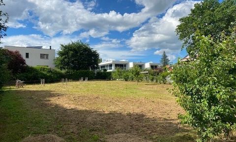 Magnificent plot of 1200 m² in Veyrier with building permit