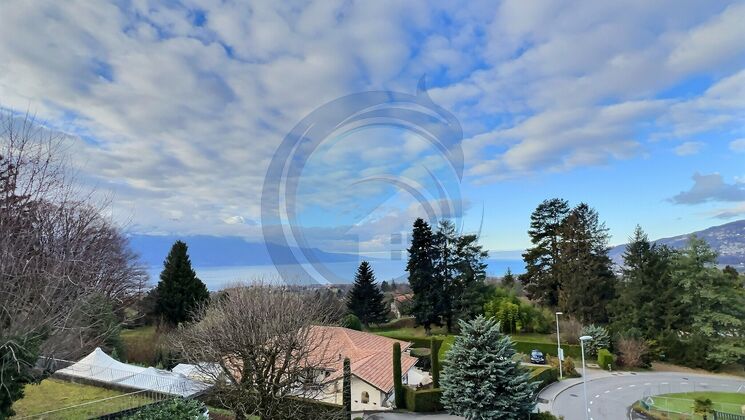 MAGNIFIQUE APPARTEMENT EN ATTIQUE DE 4.5 PIÈCES À BLONAY