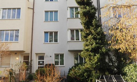 Charming apartment with 2 balconies in the popular Bachletten district