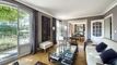 Exceptional classic-style house in perfect condition