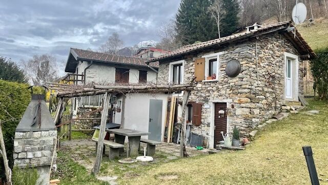 Rustic house CH-6579 Piazzogna