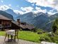 Chalet rénové avec studio indépendant, grange et vue sur les Alpes