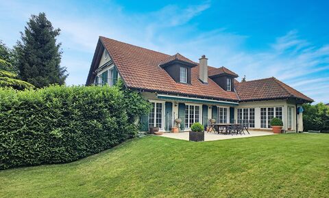 Exclusive listing : sold by our agency in 2020