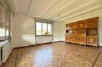 Spacieux appartement 4½ pièces au rez-sup.
dans une petite maison