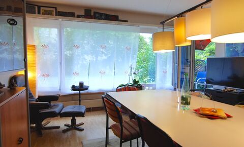 Vis à vis Stadtpark - Zentral gelegene 3 Zi.-Wohnung