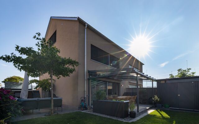 Charmantes Doppel-Einfamilienhaus