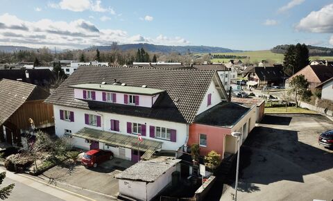 3-Familienhaus mit Gewerberäumlichkeiten