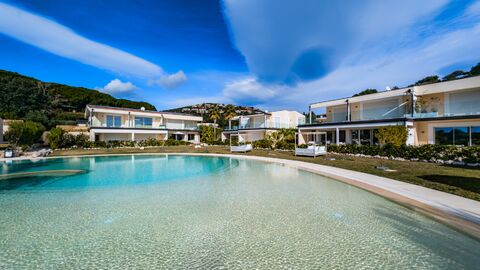 Modern apartment on beautiful Geremeas beach - Lot 8