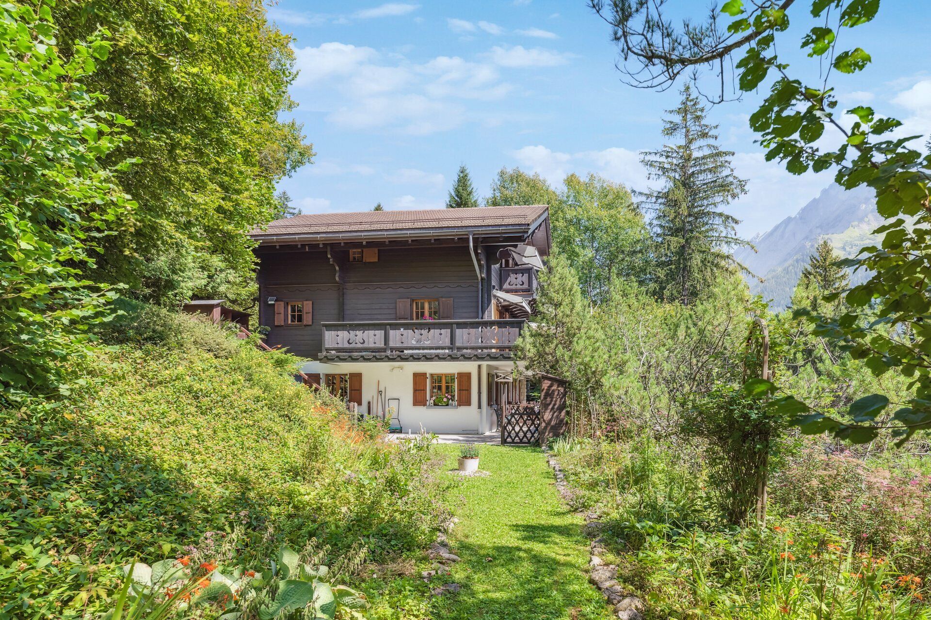 Garten und Hütte