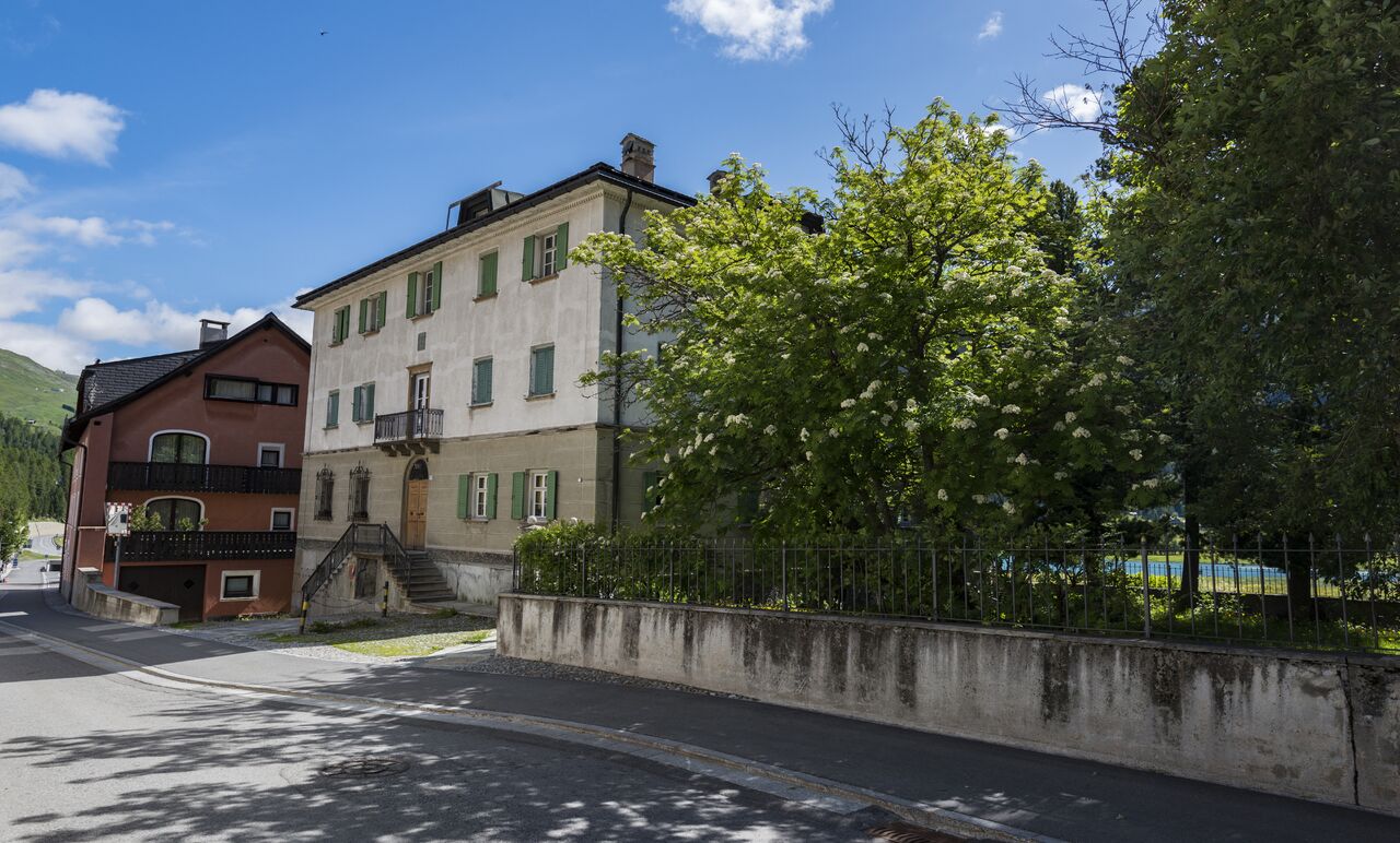 Traditional Engadine House with garden and unobstructed view