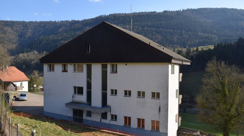 Investment building