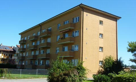Yield building with 20 apartments