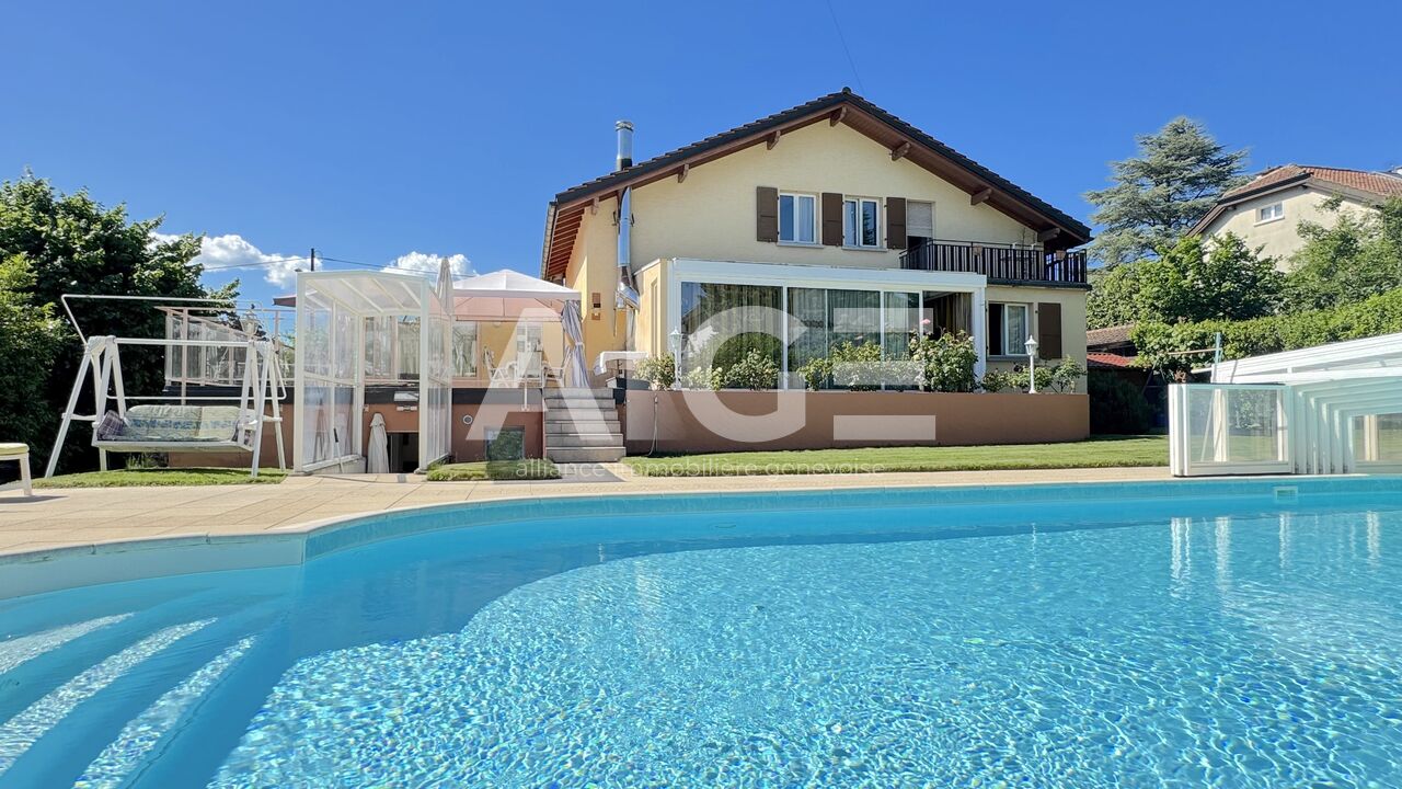 Superbe villa individuelle avec extérieurs d'exception