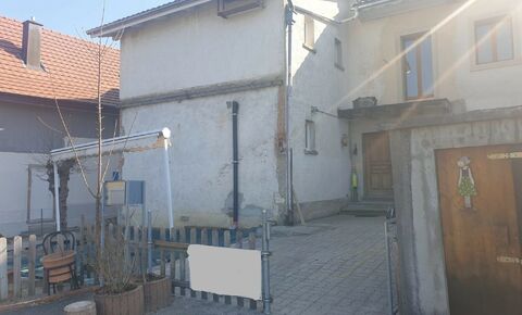 Rental house with 3 apartments