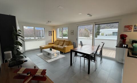 Moderne 3.5 Zimmer Attikawohnung mit Disporaum und Doppel TG-Platz