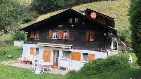 Trop tard ! vendu : un chalet authentique au coeur de la nature.