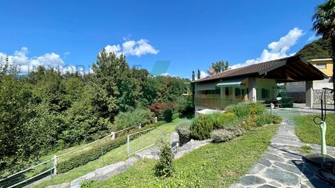 Comfortable, sunny and spacious two-family house in a lovely area