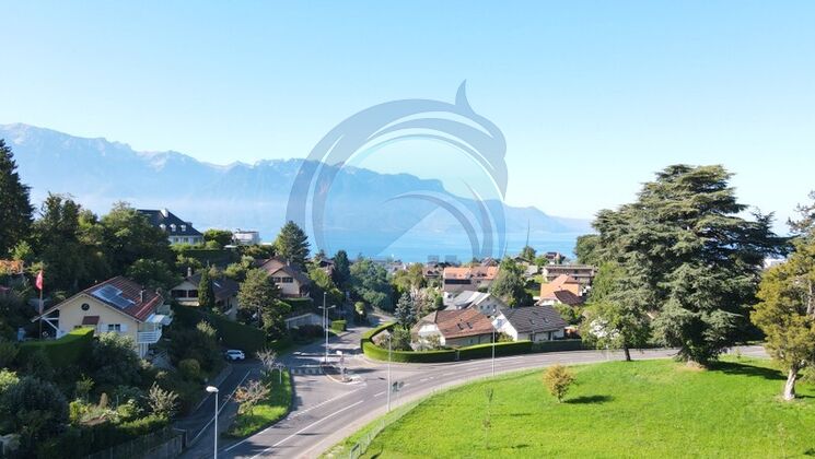 SPACIEUSE ET LUMINEUSE VILLA CONTIGUË CONTEMPORAINE DE 6,5 PIÈCES