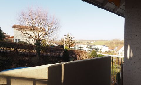 Double detached house in a quiet location with garage and two parking spaces