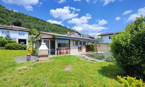 Alles auf einem Geschoss: 3.5 Zimmer, Wintergarten, Stauraum, Garage!
