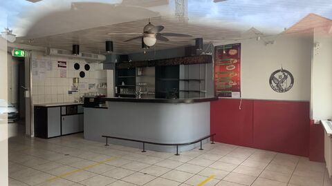 Grand bar/café/restaurant à louer