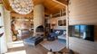 Gryon Immo propose un magnifique chalet de 8 pièces en pleine nature