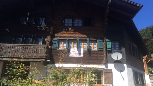 Vendue : Au coeur du Sépey : maison de 3 logements avec rendement Vendue : Au coeur du Sépey : maison de 3 logements avec rendement
