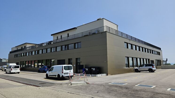 Surface industrielle ou artisanale en construction à Bevaix