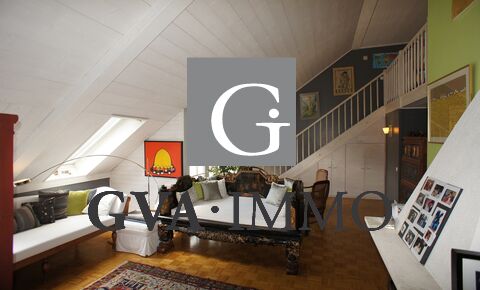 Wide and bright apartment with 7 rooms in attic