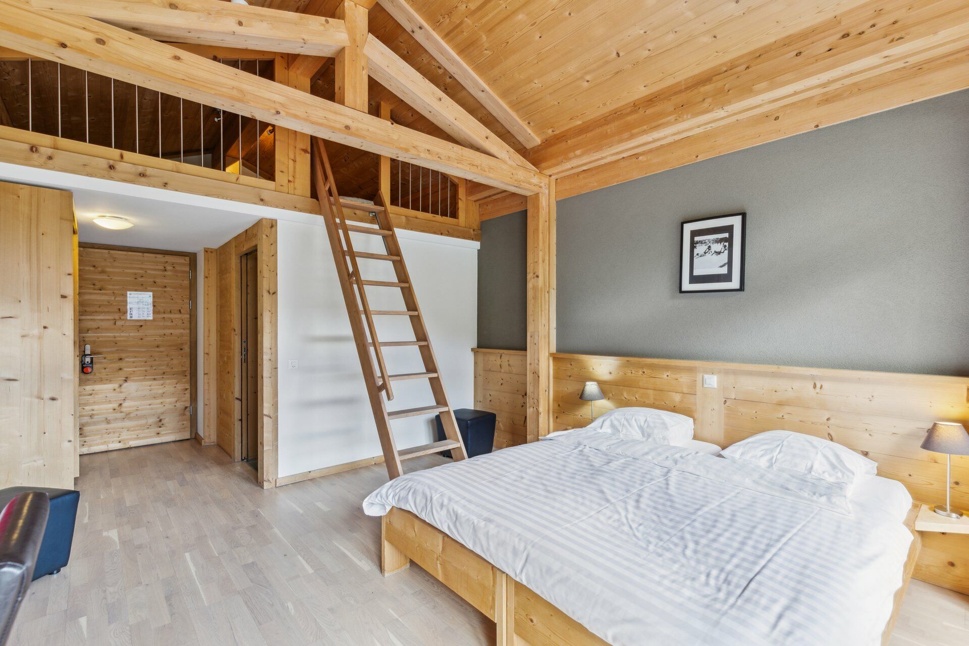 Room with reduced mobility access and mezzanine