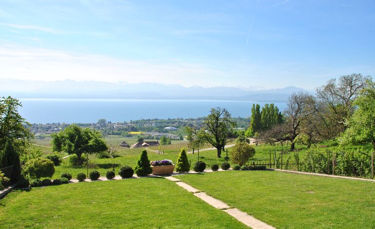 Le Hameau de Bugnaux sur Rolle et la Côte lémanique