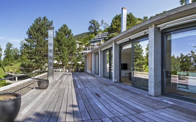 Noble 5.5-Zimmer Terrassenwohnung mit See- und Bergsicht