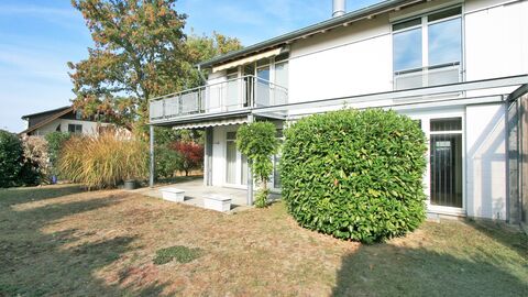 Doppeleinfamilienhaus an privilegierter Lage
Haus mit viel Architektur