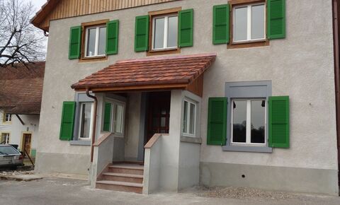 Spacious 5 room apartment with terrace for rent!
