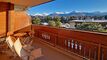 Beautiful & bright contemporary apartment in chalet style residence !